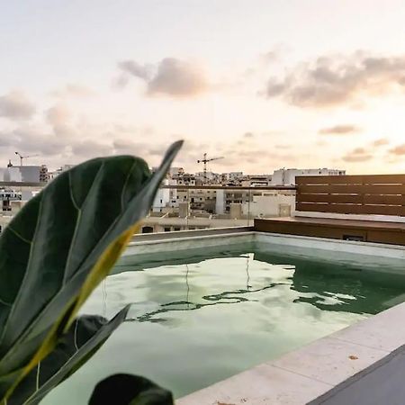 Luxurious & Stylish Penthouse With Private Pool Apartment Msida Bagian luar foto