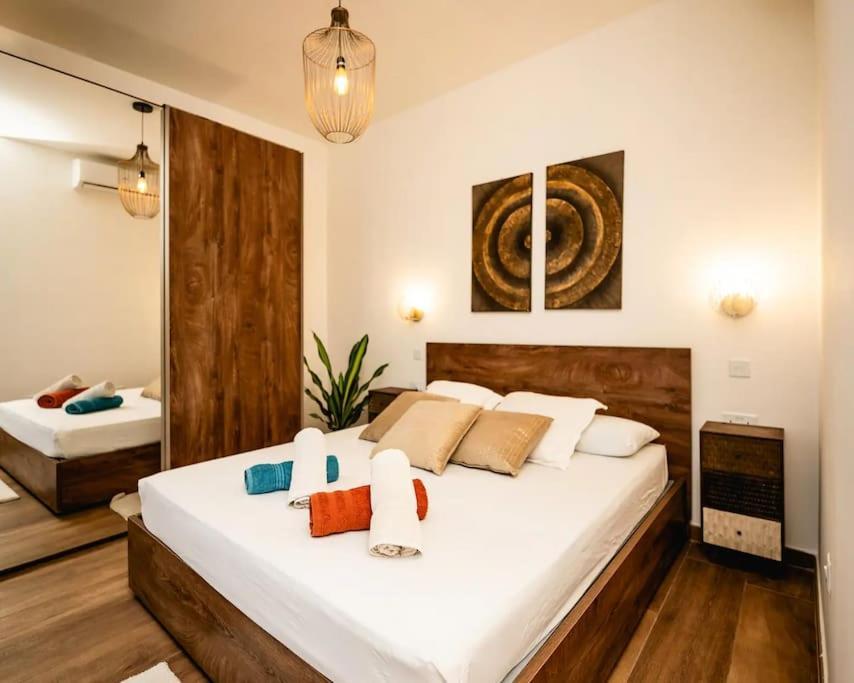 Luxurious & Stylish Penthouse With Private Pool Apartment Msida Bagian luar foto