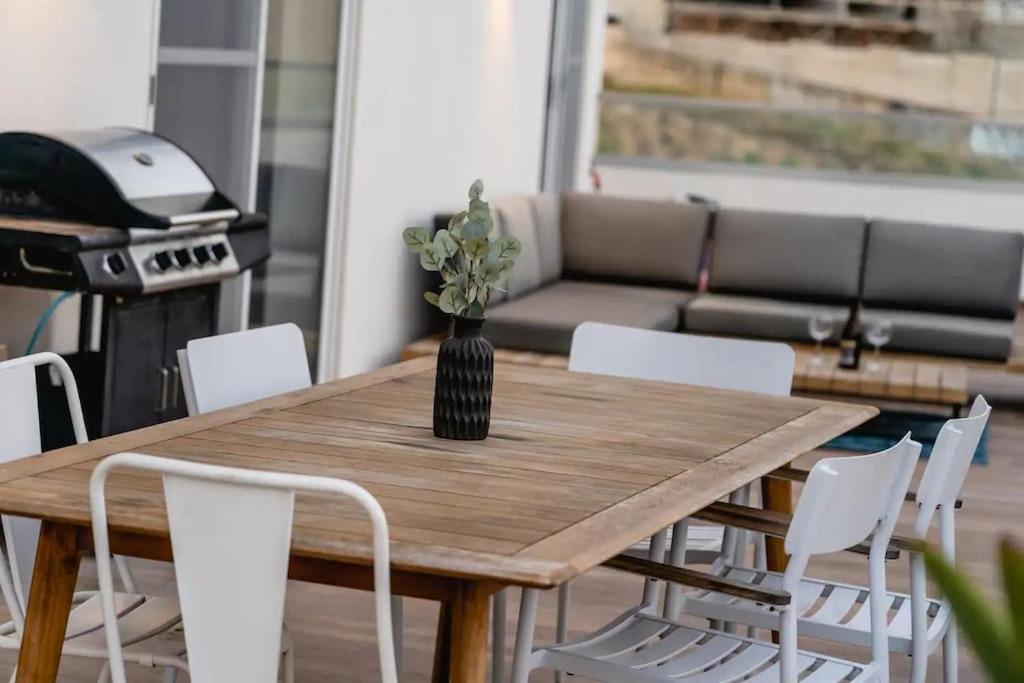 Luxurious & Stylish Penthouse With Private Pool Apartment Msida Bagian luar foto